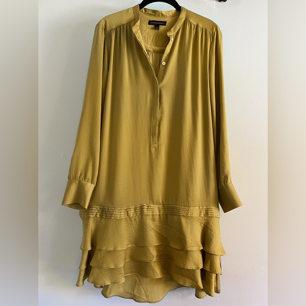 Banana Republic Chartreuse Ruffle dress Sz 4